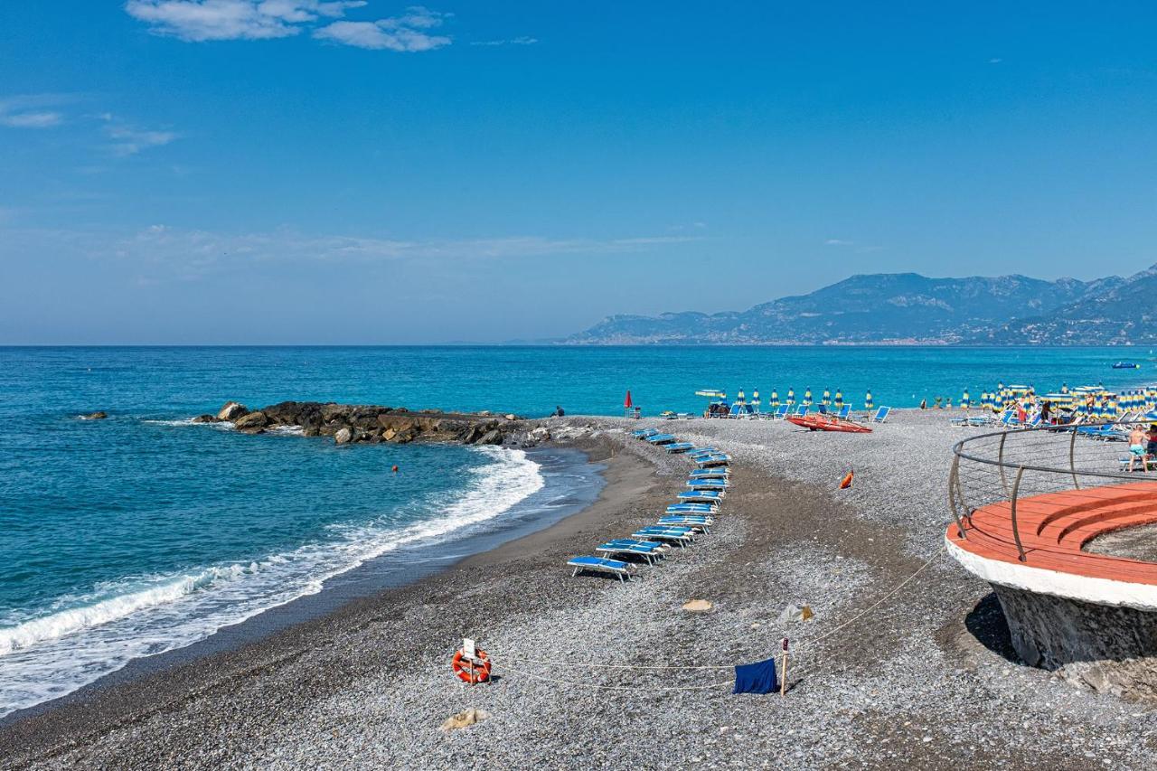 L'Approdo Hotel Bordighera Exterior foto